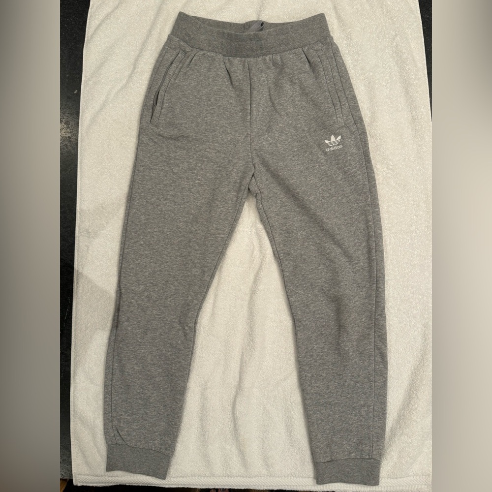 Adidas youth tapered-leg pants, size M